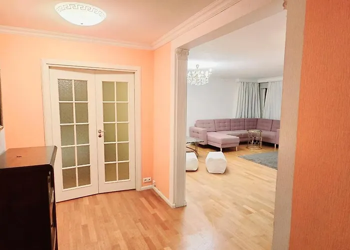 Fortuuna Street With Parking